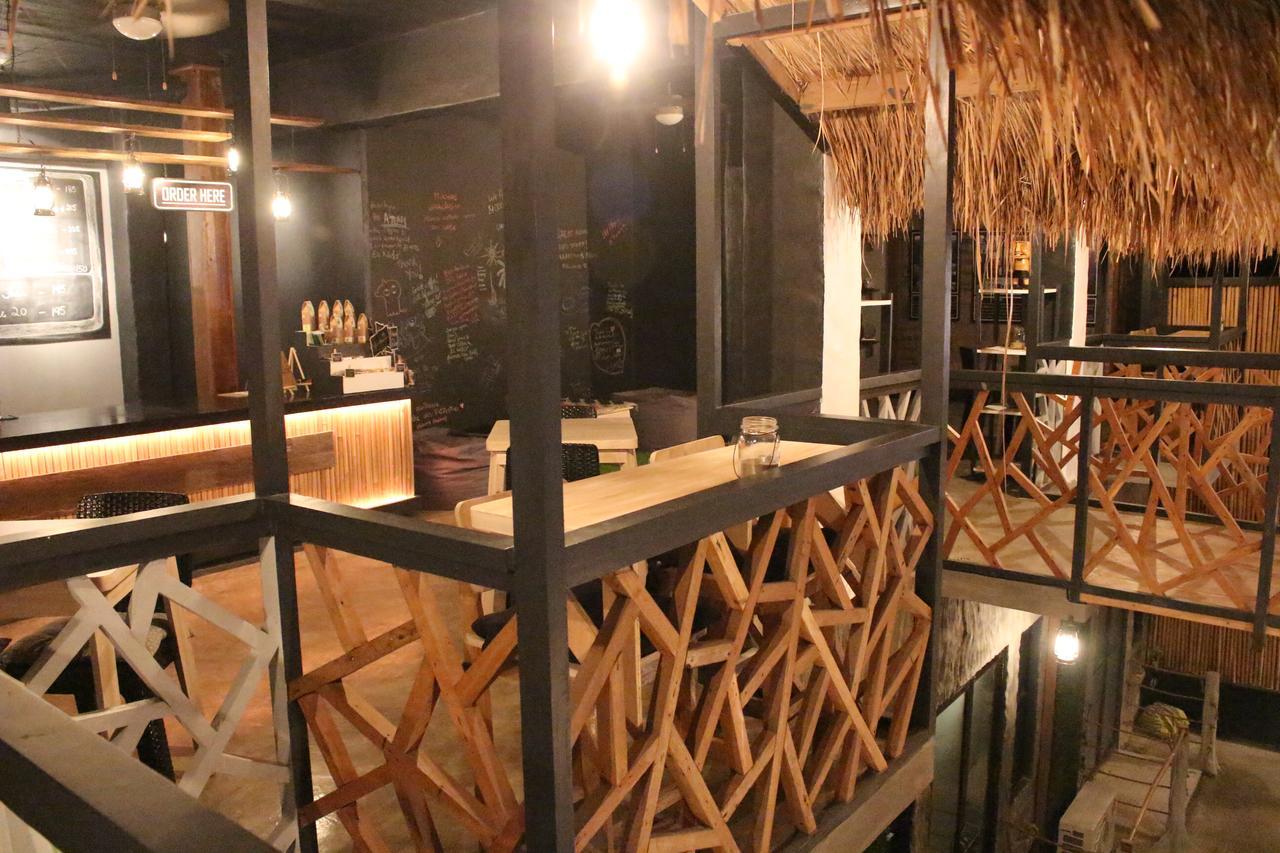 The Cavern Pod Hotel & Specialty Cafe El Nido Zewnętrze zdjęcie