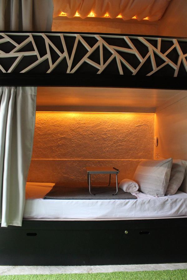 The Cavern Pod Hotel & Specialty Cafe El Nido Zewnętrze zdjęcie